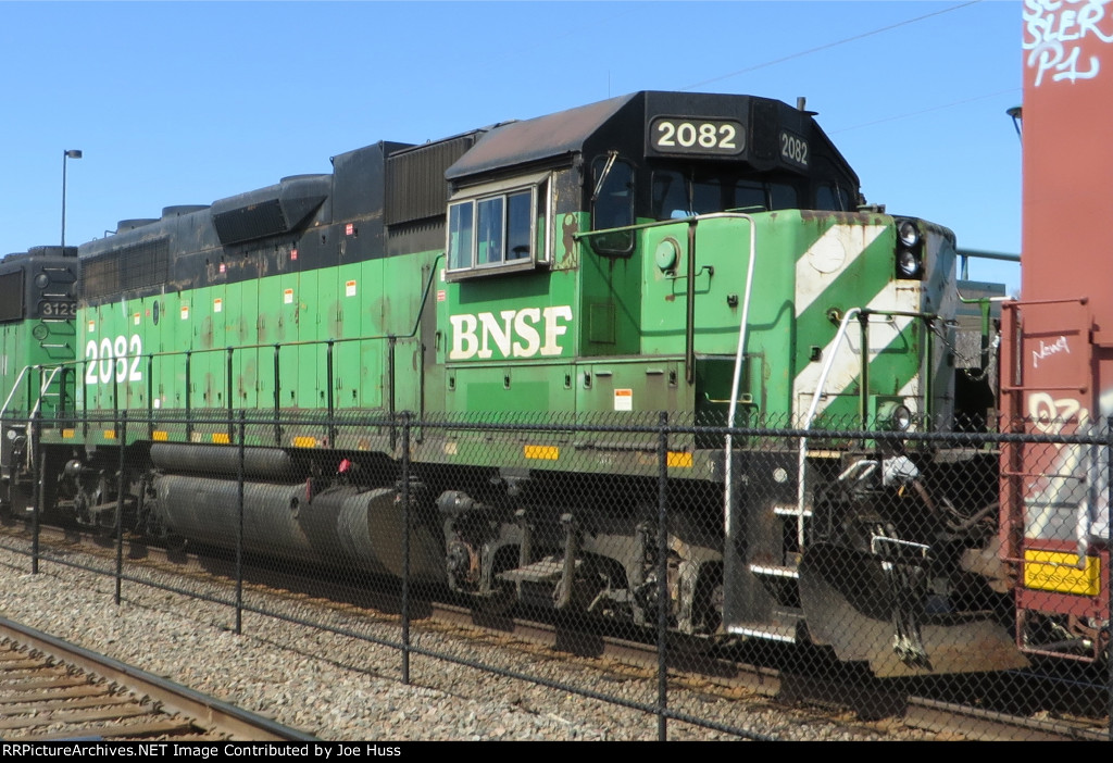 BNSF 2082